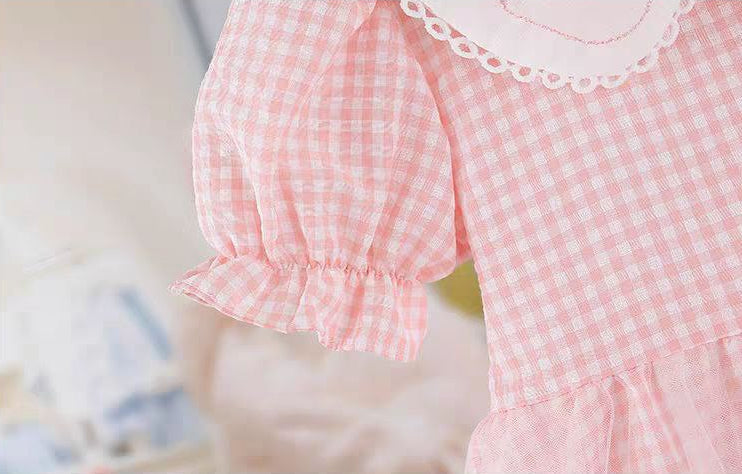 Vestido de verano de ensueño: suavidad en tonos pastel y elegancia de princesa.