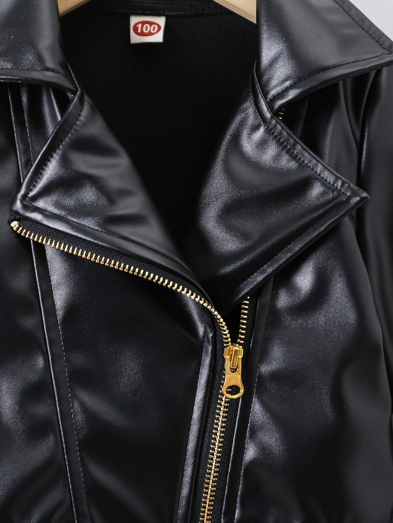 Chaqueta infantil de cuero negro de lujo, ideal para el invierno 🖤✨