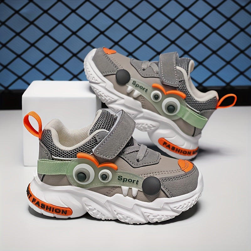 حذاء بتصميم رياضي عصري كرتوني بعيون ثلاثية الأبعاد