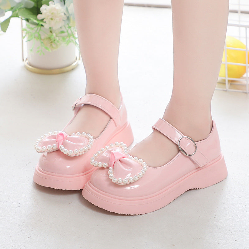 حذاء بناتي بتصميم فيونكة مزينة بحبات اللؤلؤ