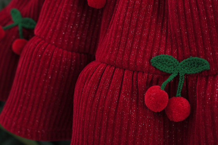 Conjunto de dos piezas para niña: suéter decorado con corazones de tela en relieve y pantalón de diseño acanalado.