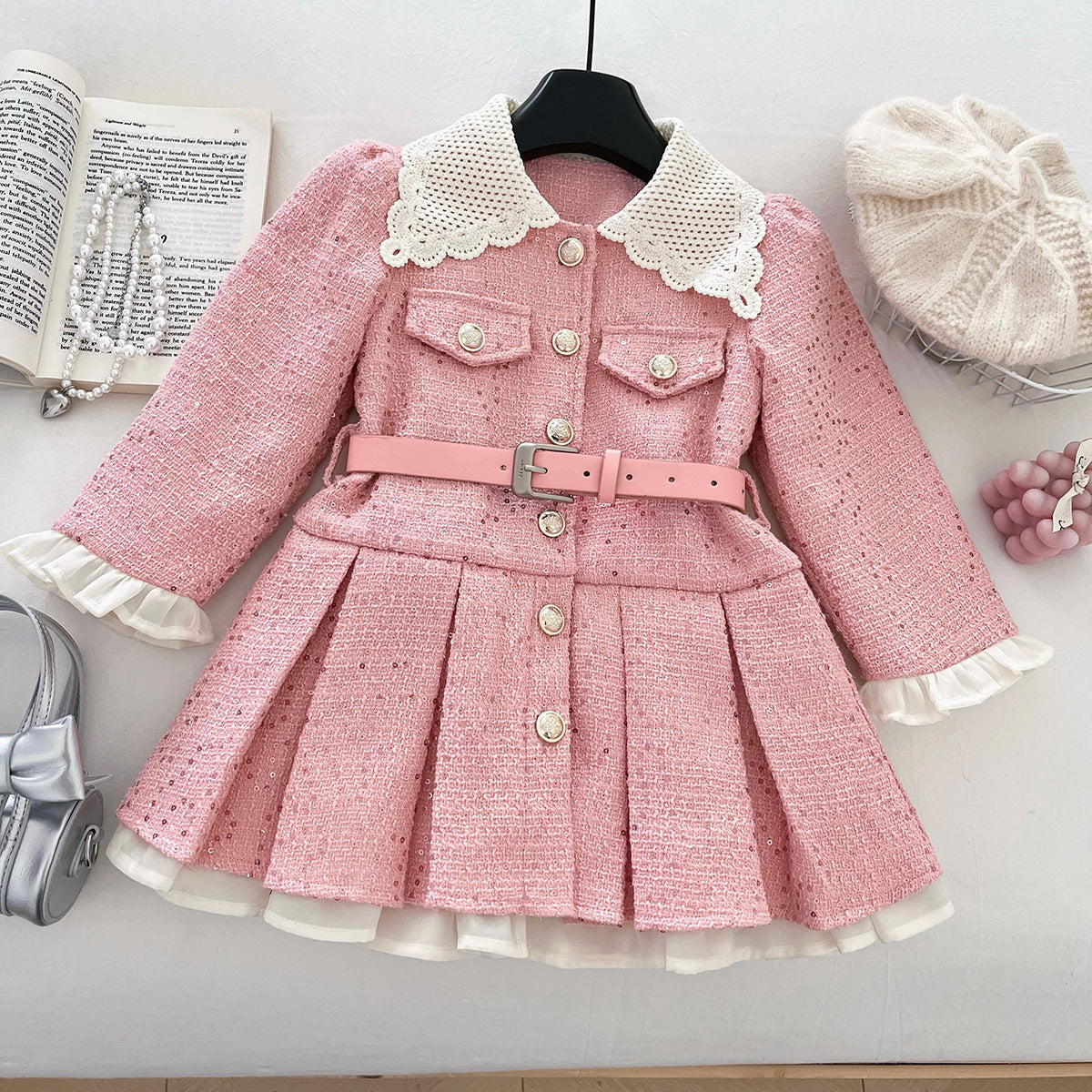 Vestido rosa elegante para niñas con cinturón, perfecto para el invierno.