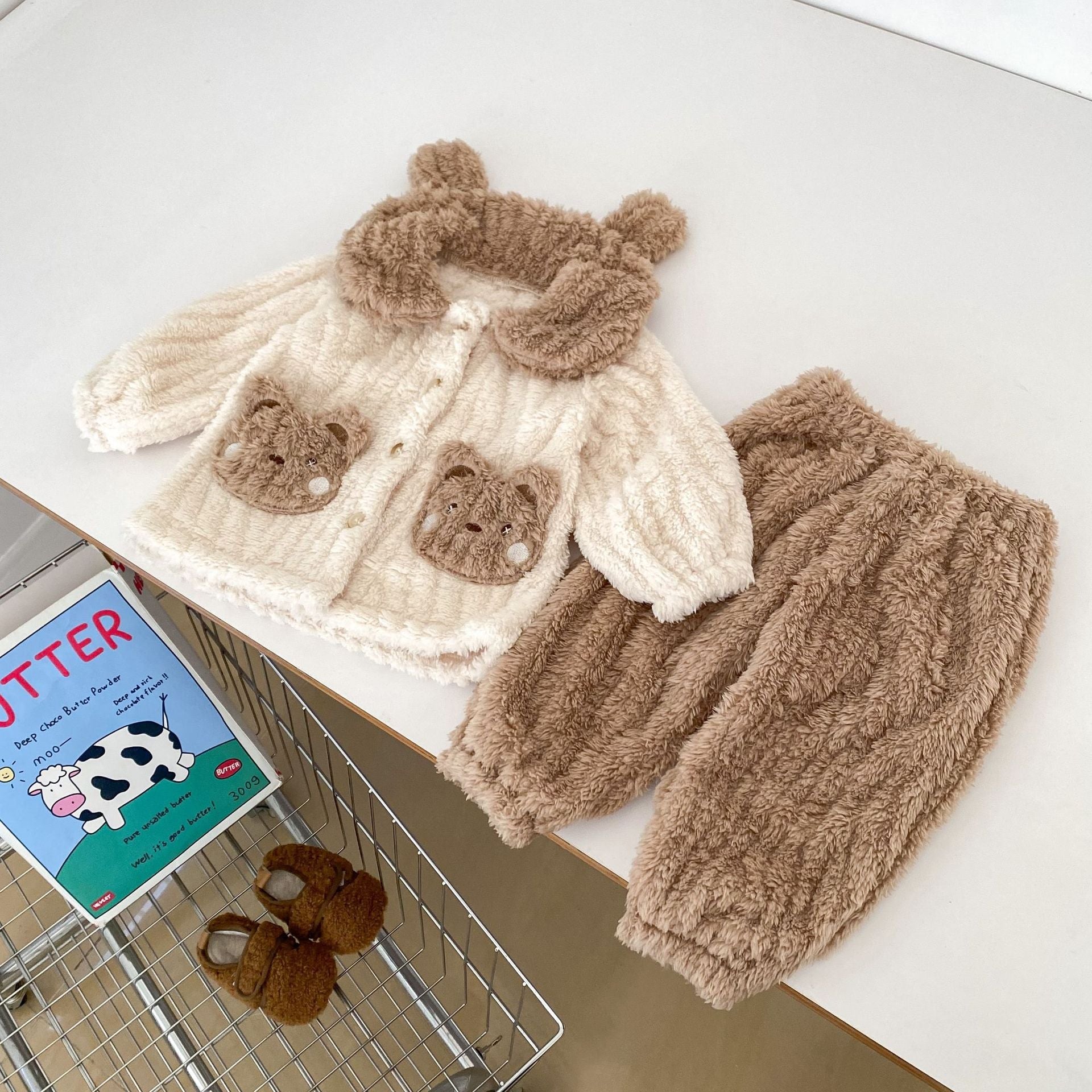 Conjunto de 2 piezas: sudadera de terciopelo con cuello alto y pantalón acanalado de terciopelo.