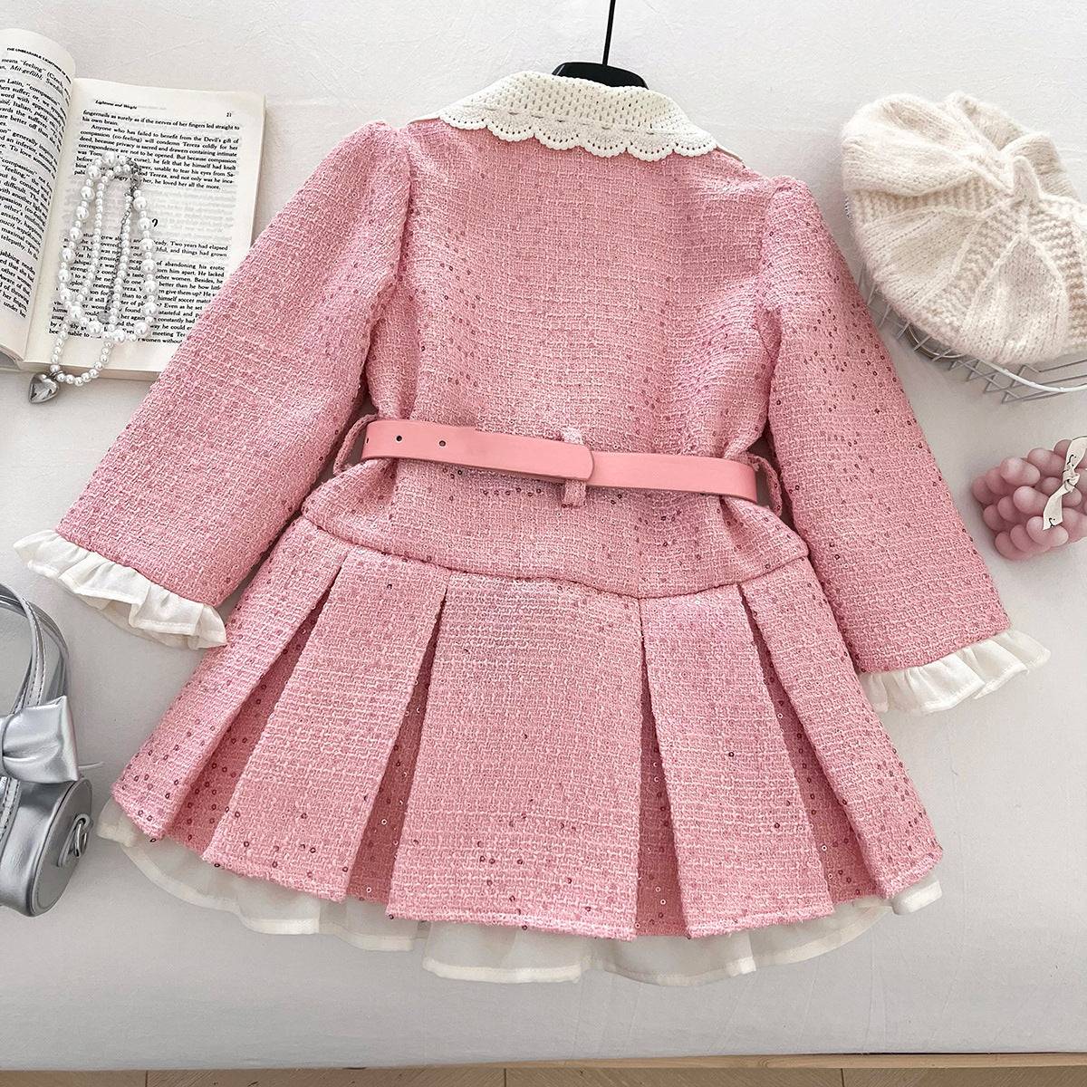 Vestido rosa elegante para niñas con cinturón, perfecto para el invierno.