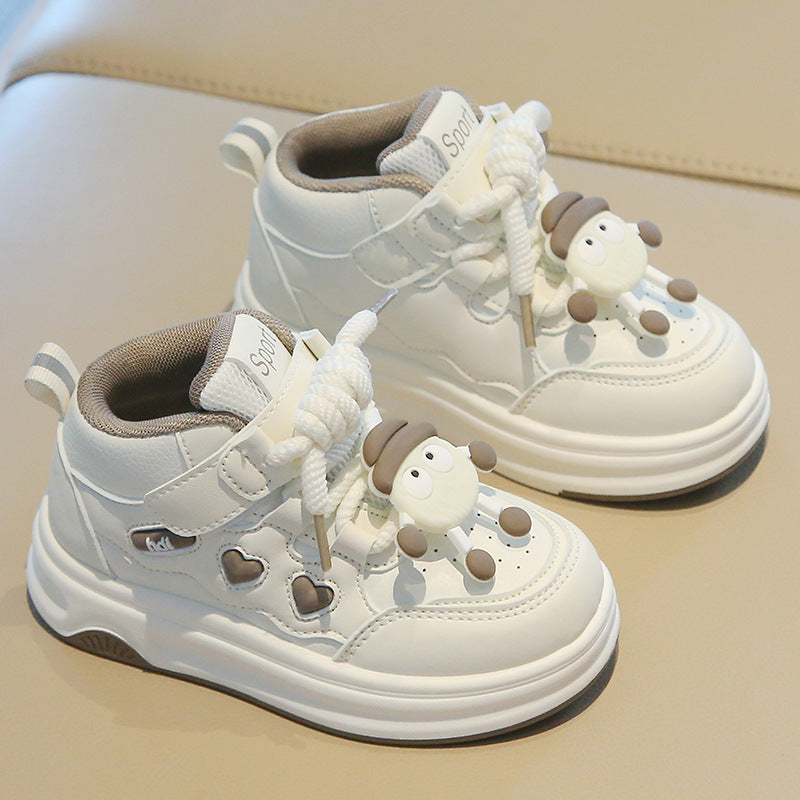 حذاء رياضي للاطفال