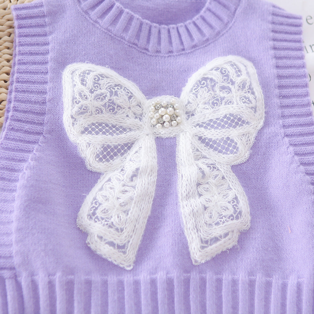 Conjunto de 3 piezas: camisa de manga larga, chaleco de lana decorado y pantalón vaquero