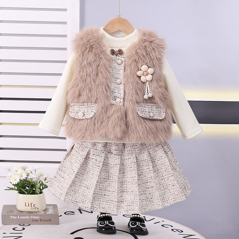 Conjunto de 3 piezas: chaleco de piel, camiseta interior cálida y falda de tweed.