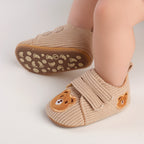 حذاء مواليد قماشي مطرّز بتصميم كرتوني