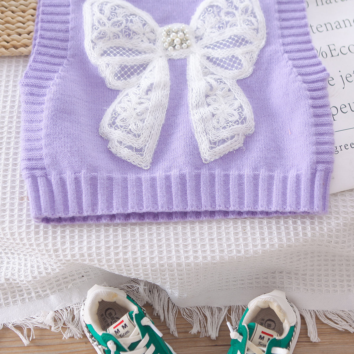 Conjunto de 3 piezas: camisa de manga larga, chaleco de lana decorado y pantalón vaquero