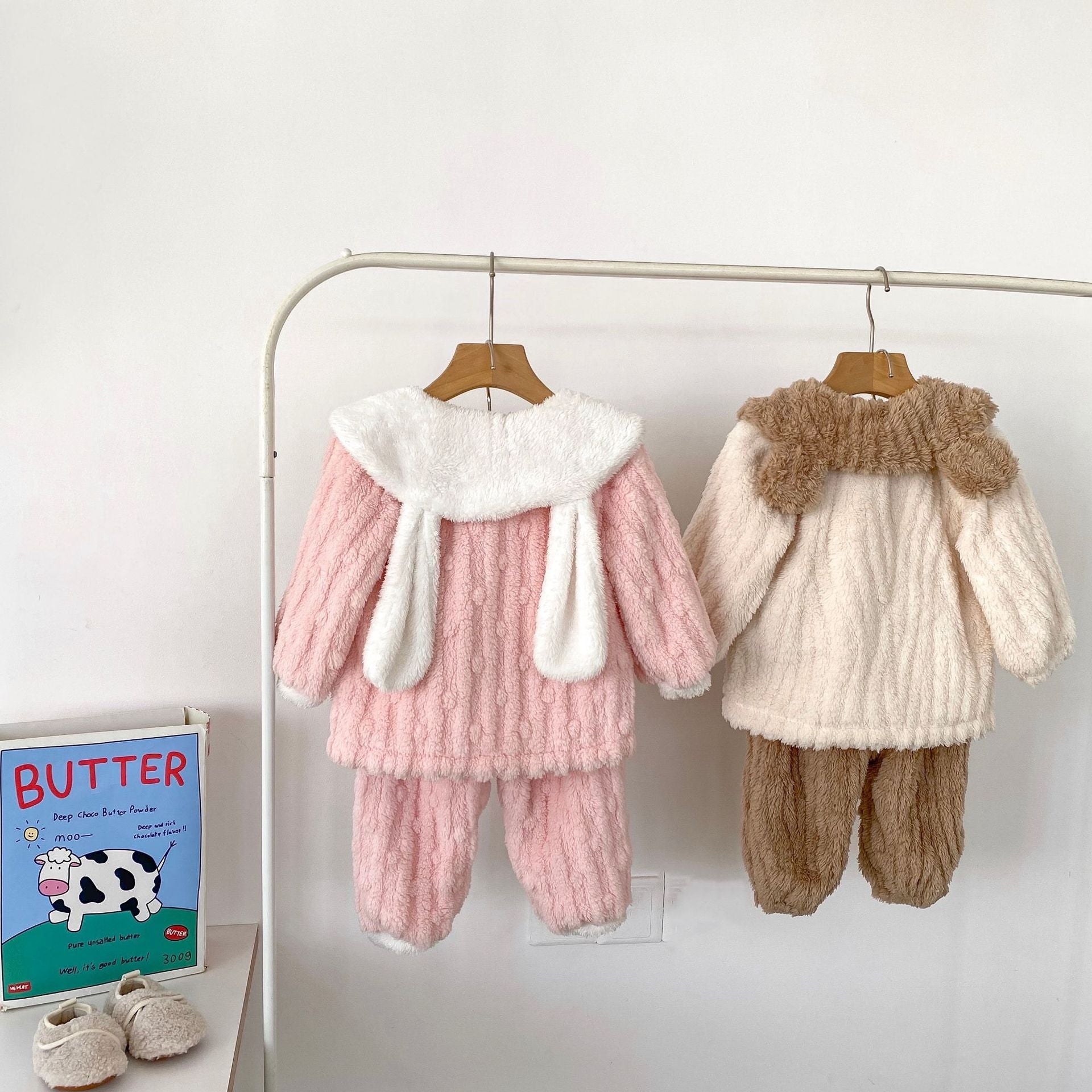 Conjunto de 2 piezas: sudadera de terciopelo con cuello alto y pantalón acanalado de terciopelo.