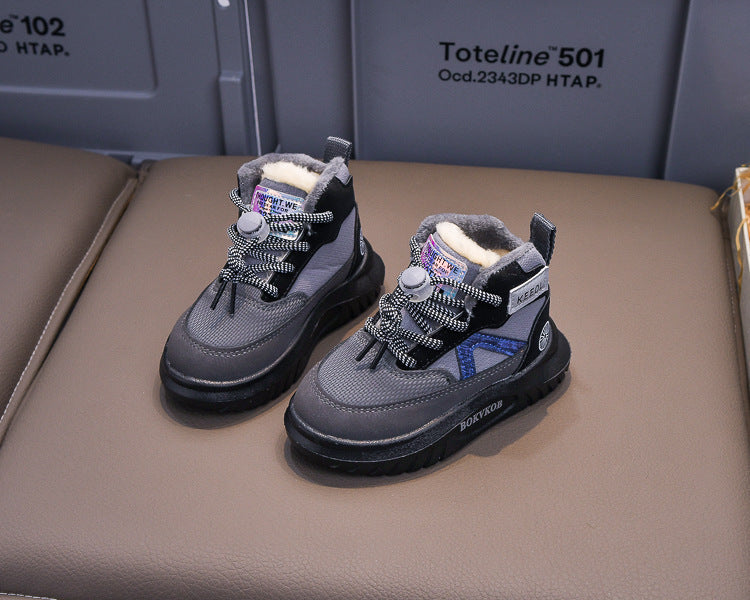 حذاء شتوي دافئ بتصميم عصري