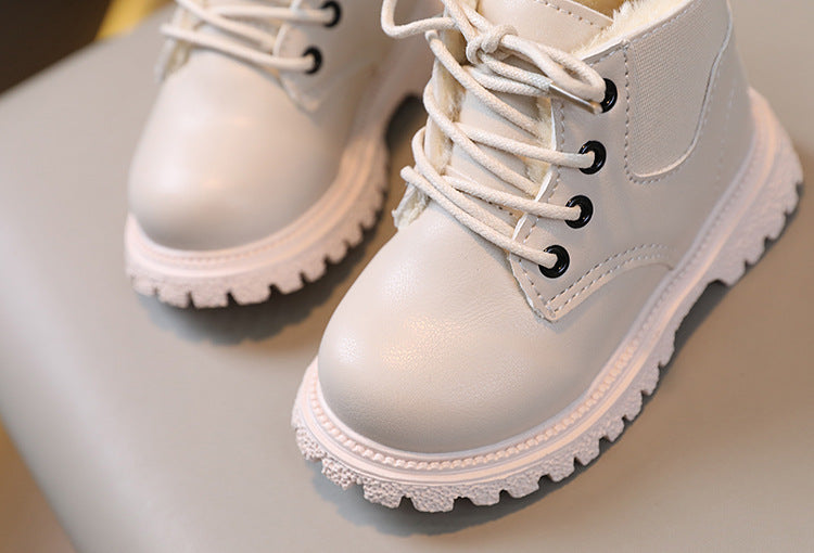 بوت شتوي بتصميم عملي مقاوم للبرد