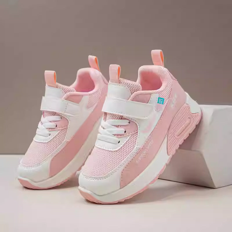 حذاء بتصميم رياضي عصري يناسب الأولاد والبنات