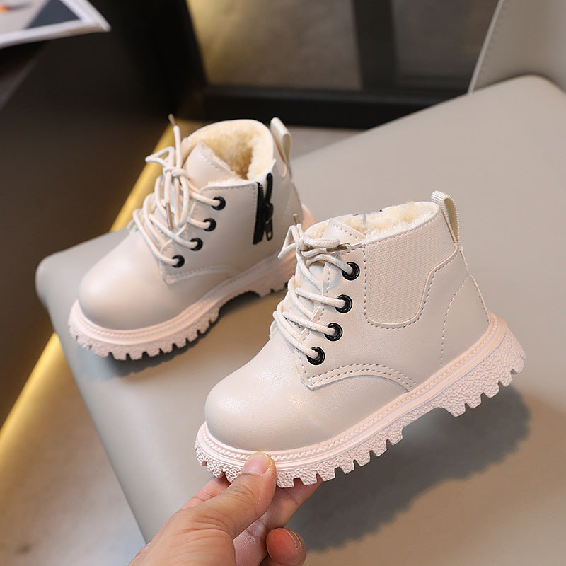 بوت شتوي بتصميم عملي مقاوم للبرد