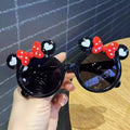 Gafas de sol para niñas pequeñas: diseño de Mickey Mouse con corazones de colores