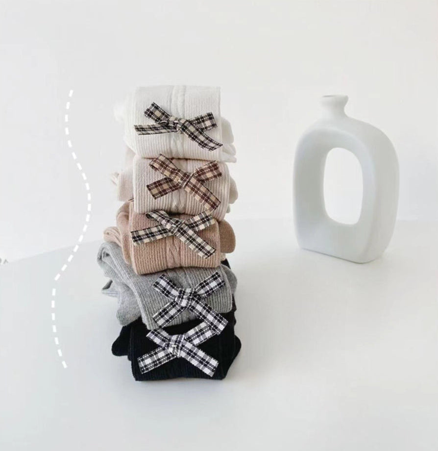 Calcetines largos y cálidos con diseño de lazo clásico