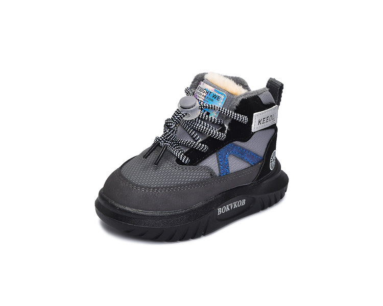 حذاء شتوي دافئ بتصميم عصري