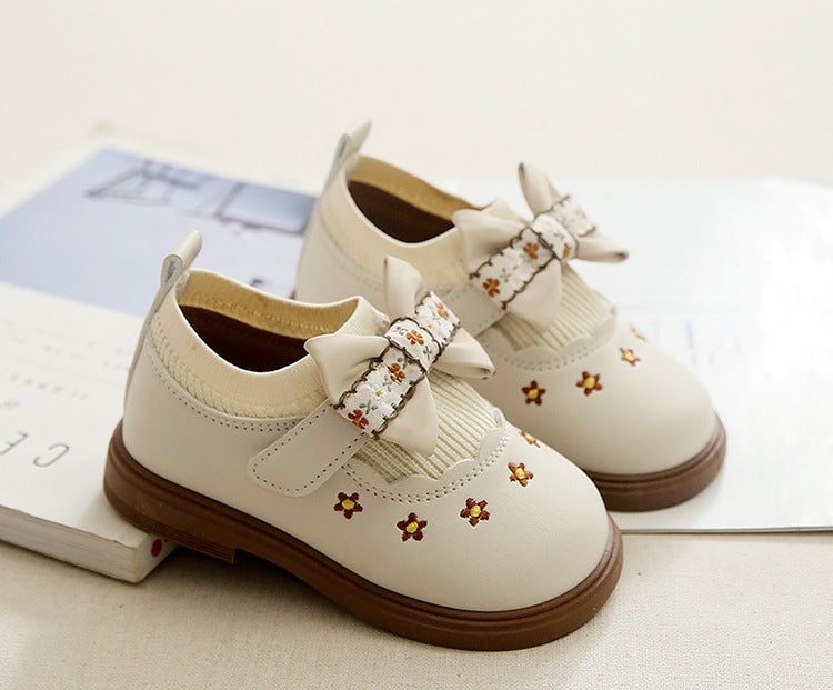 حذاء أنيق بتصميم كلاسيكي عصري