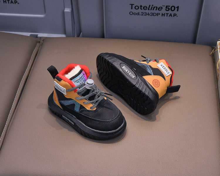 حذاء شتوي دافئ بتصميم عصري