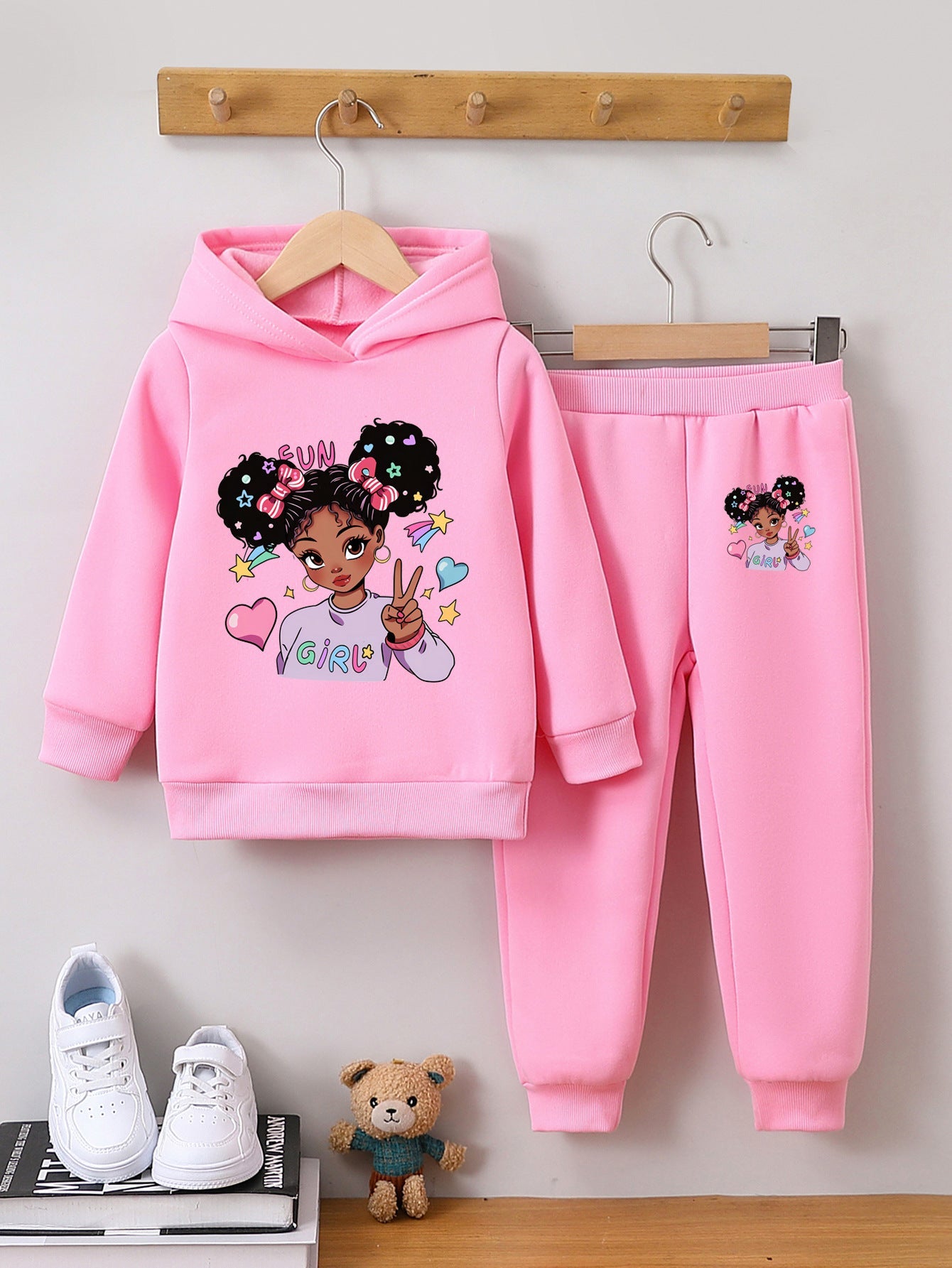 Conjunto moderno de 2 piezas: sudadera con capucha y pantalón a juego.