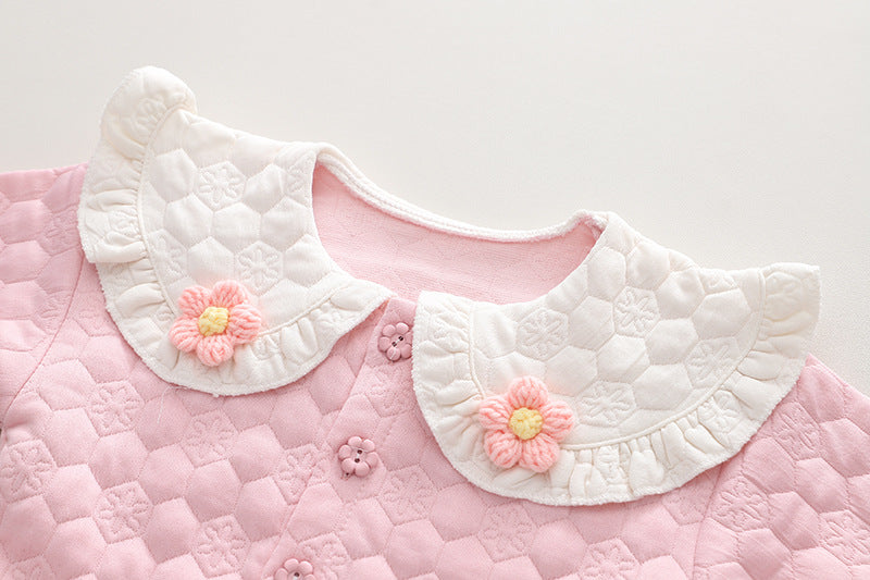 Conjunto moderno rosa de 3 piezas para niñas: suéter, camiseta y pantalón vaquero.