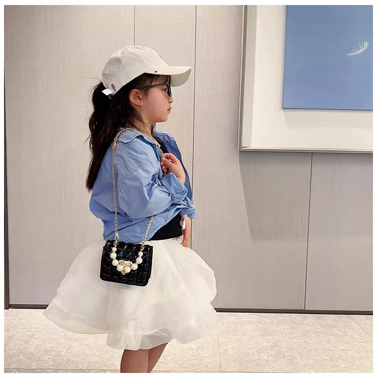 حقيبة اللؤلؤ صغيرة بقفل ذهبي على شكل قلب بتصميم عصري للبنات