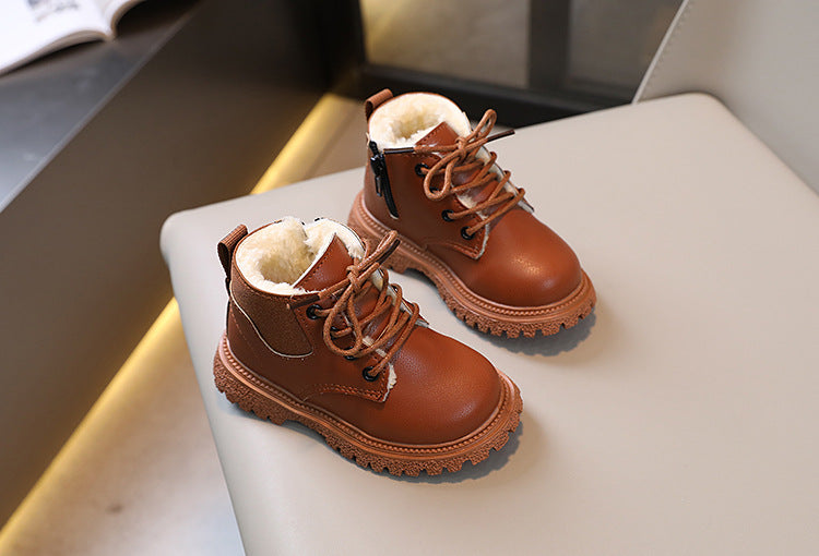 بوت شتوي بتصميم عملي مقاوم للبرد