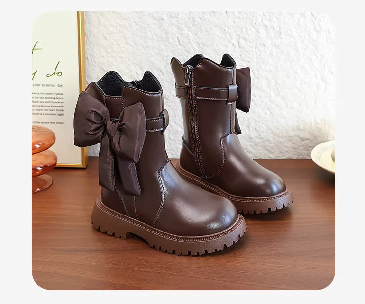 Botas de invierno con diseño clásico y moderno.