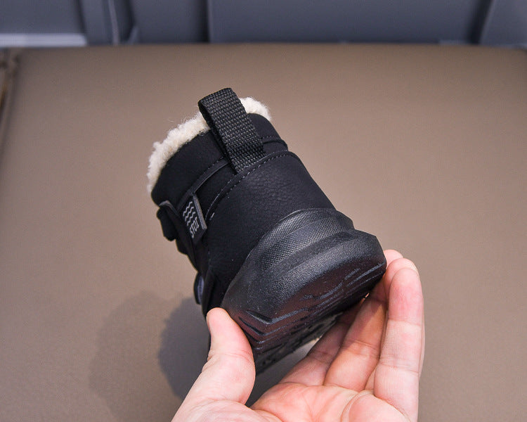 حذاء شتوي دافئ بطانة فرو فاخرة مناسب لفصل شتاء