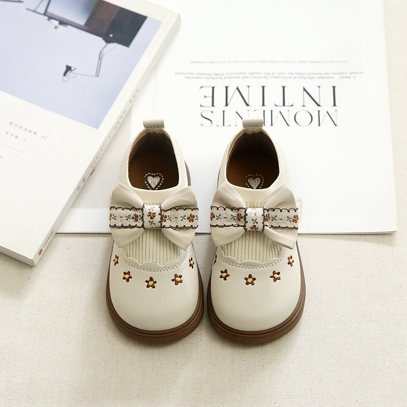 حذاء أنيق بتصميم كلاسيكي عصري