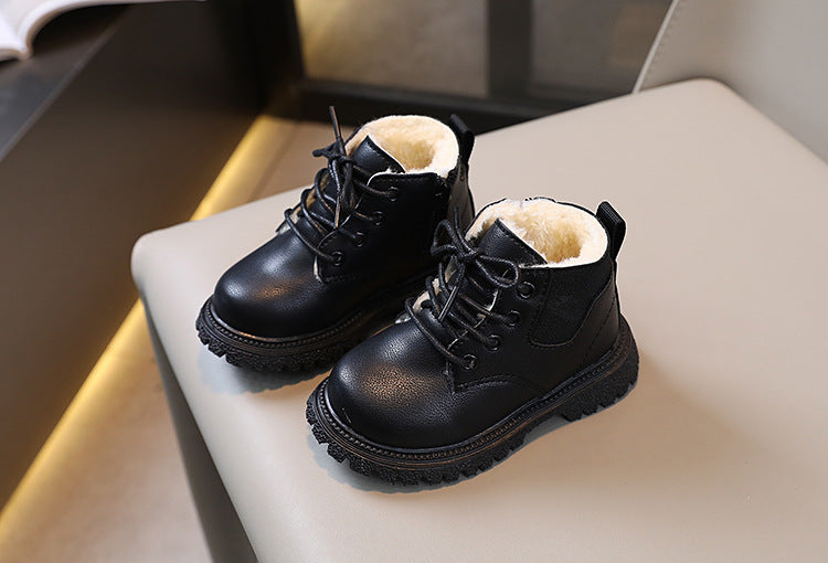 بوت شتوي بتصميم عملي مقاوم للبرد