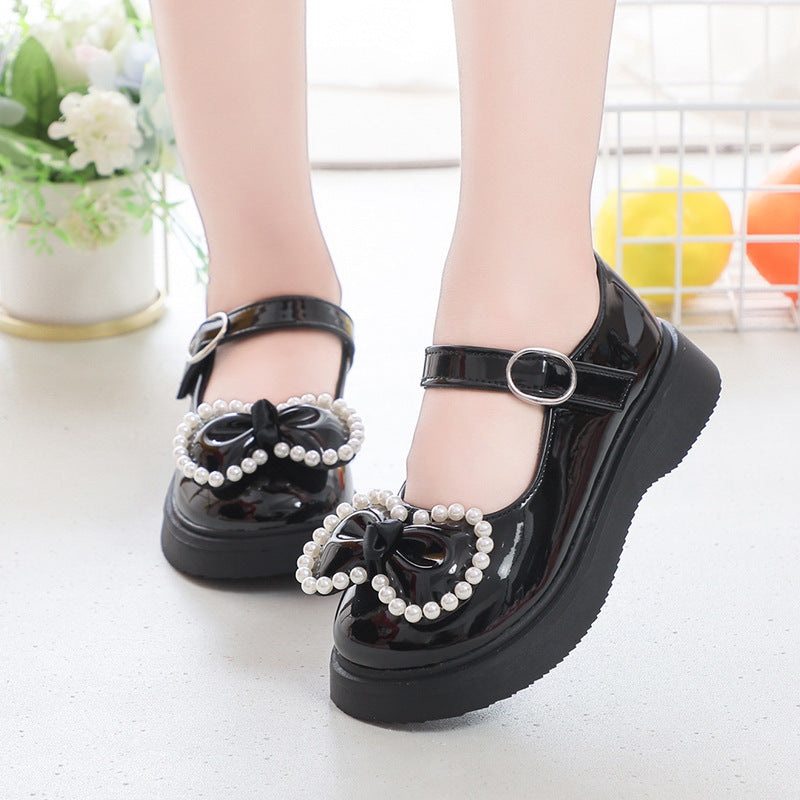 حذاء بناتي بتصميم فيونكة مزينة بحبات اللؤلؤ