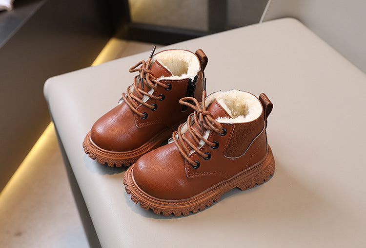 بوت شتوي بتصميم عملي مقاوم للبرد