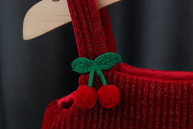 Conjunto de dos piezas para niña: suéter decorado con corazones de tela en relieve y pantalón de diseño acanalado.