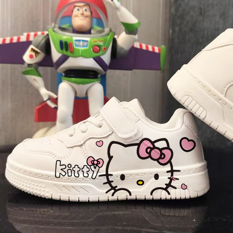 حذاء أطفال أبيض بتصميم كرتوني