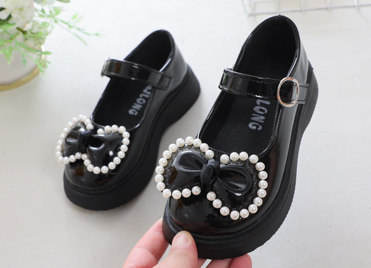 حذاء بناتي بتصميم فيونكة مزينة بحبات اللؤلؤ