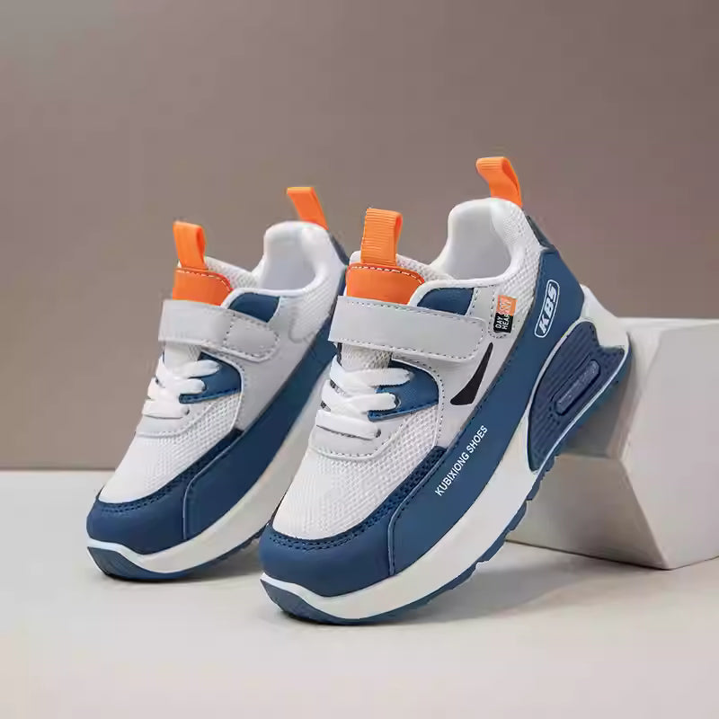 حذاء بتصميم رياضي عصري يناسب الأولاد والبنات