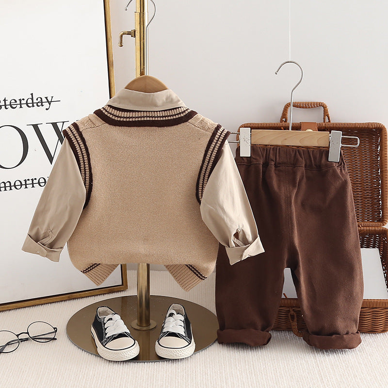 Conjunto clásico de 3 piezas: chaleco de lana, camisa de manga larga y pantalón