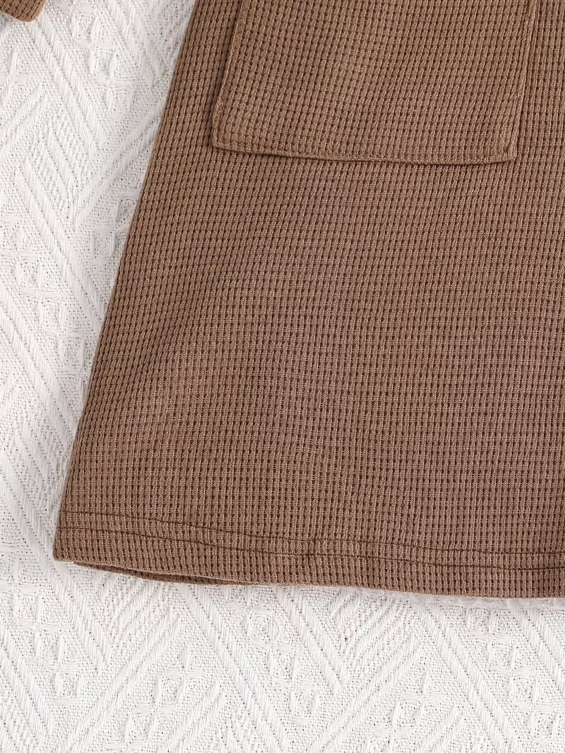 Vestido para niña de tejido de lana suave, ideal para el invierno.