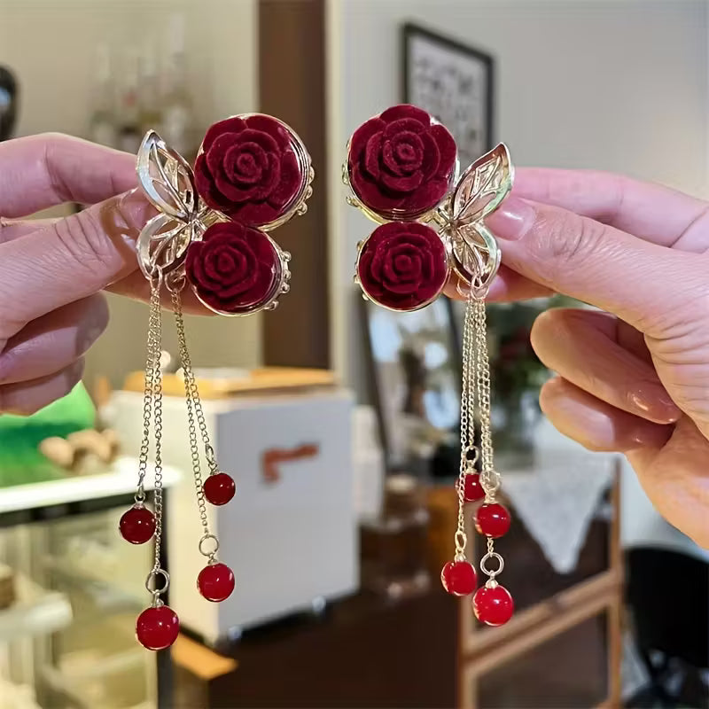 Pinzas de pelo elegantes para niñas: flores 3D con cadenas de perlas colgantes