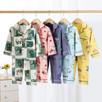 Pijamas infantiles de algodón ligero con estampados de dibujos animados
