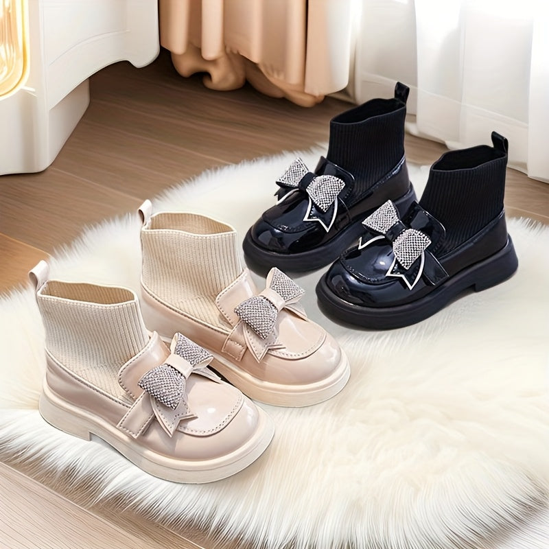 حذاء بناتي فاخر بتصميم عصري أنيق و فيونكة مزينة بالكريستال