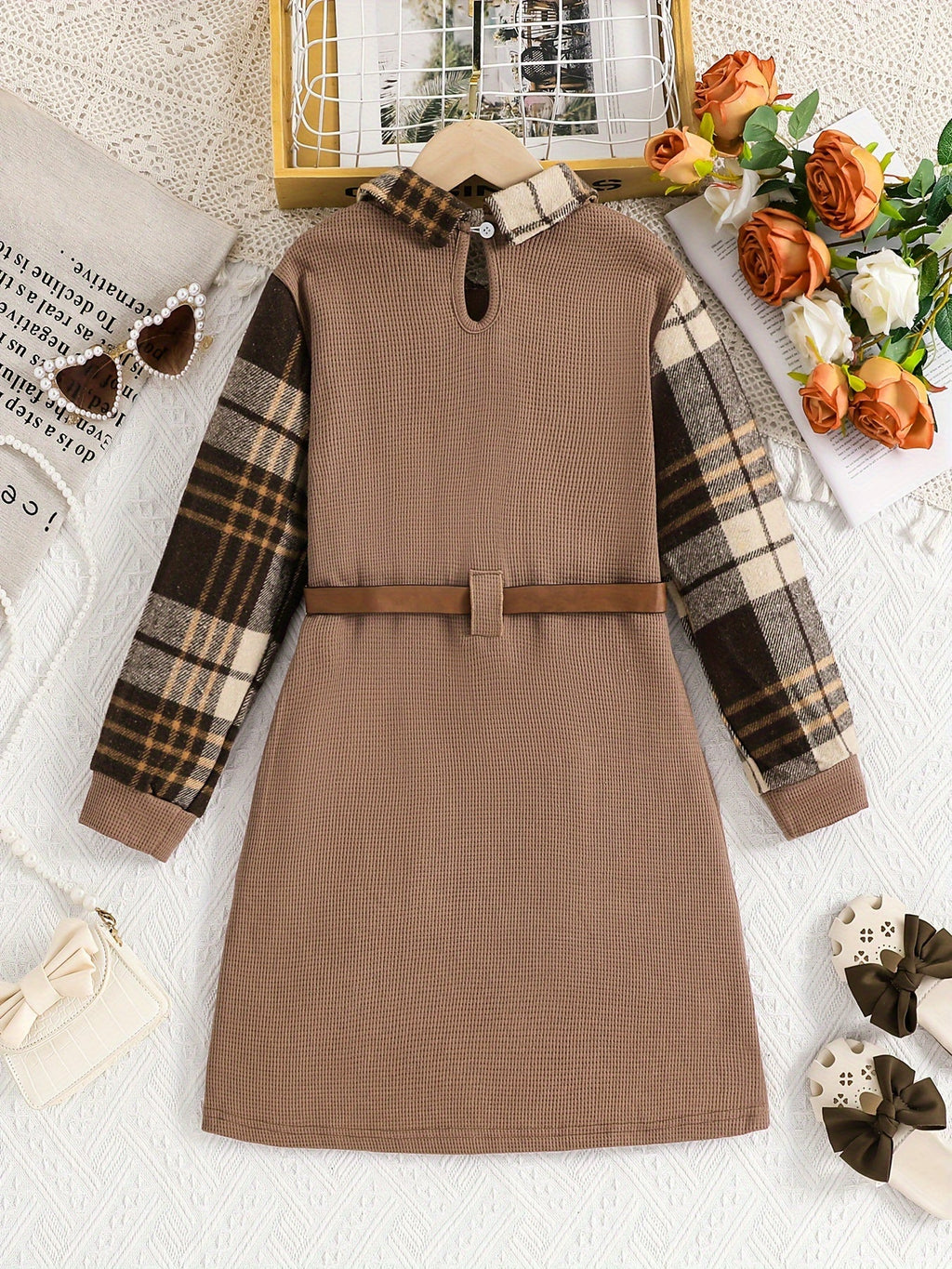 Vestido para niña de tejido de lana suave, ideal para el invierno.