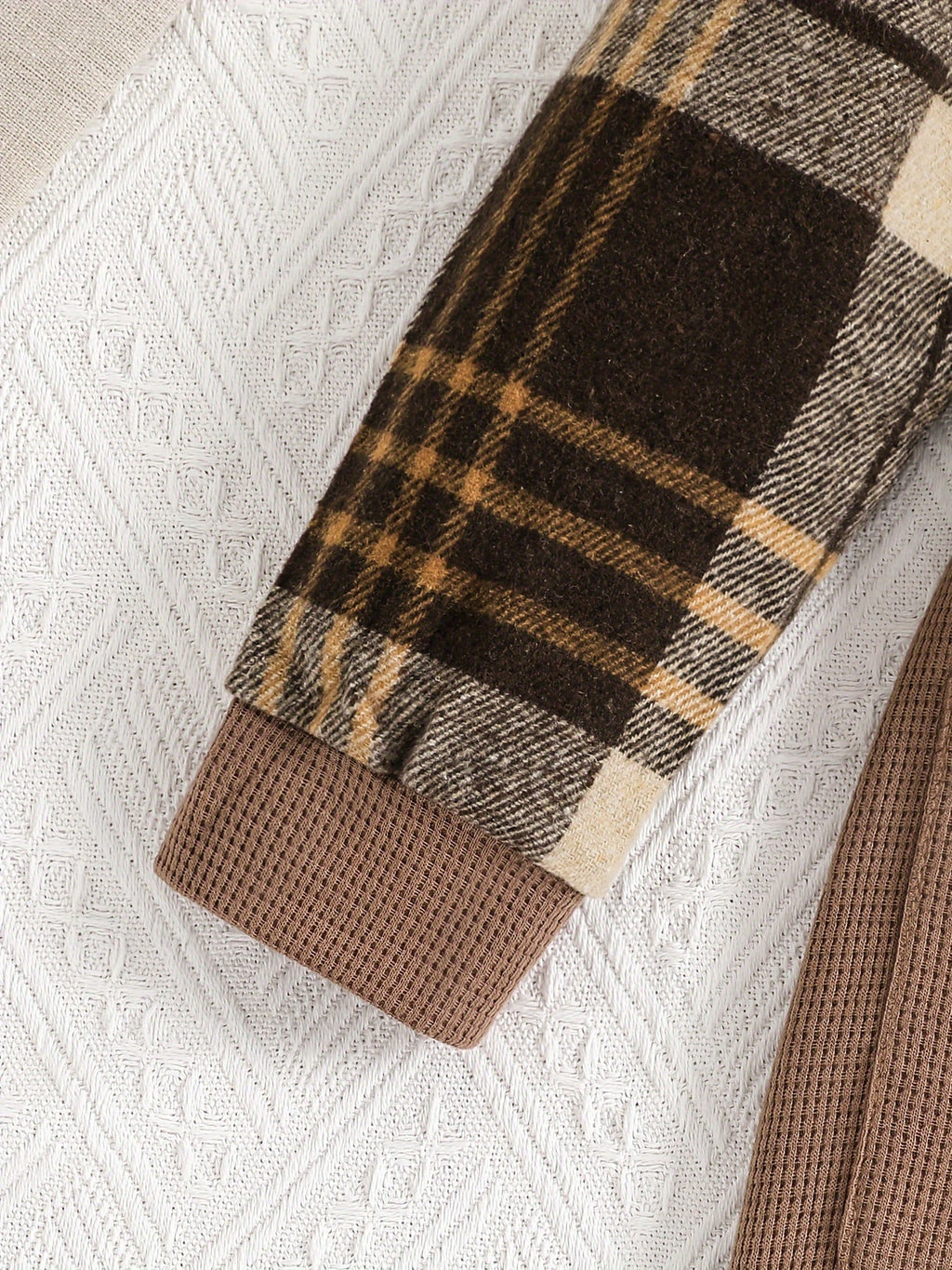 Vestido para niña de tejido de lana suave, ideal para el invierno.