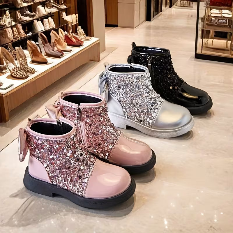 حذاء بناتي بتصميم لامع جذاب