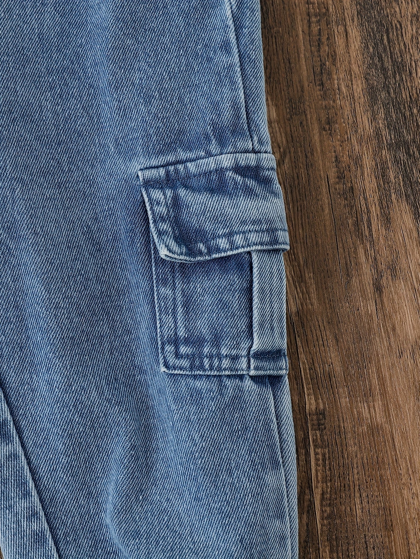 Conjunto de invierno elegante con mangas largas y vaqueros