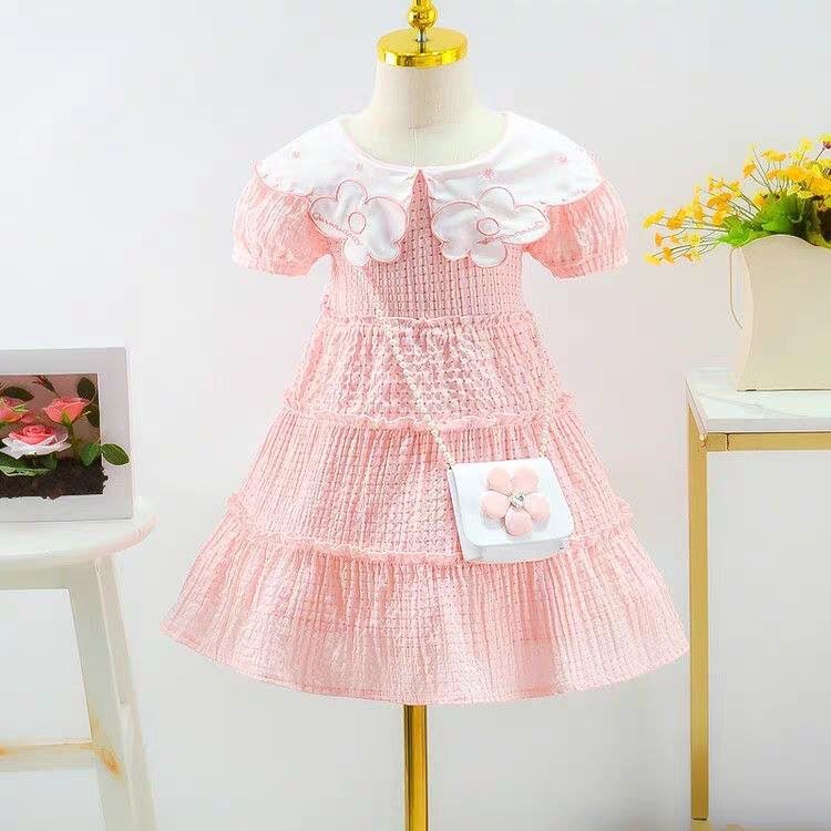 فستان  بزهور وياقة عريضة وحقيبة صغيرة  تصميم صيفي  للبنات