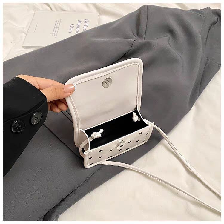 Bolsitas para niñas con lazo y estampado de lunares – Diseño moderno y divertido