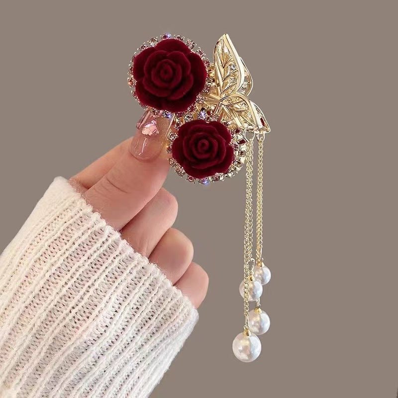 Pinzas de pelo elegantes para niñas: flores 3D con cadenas de perlas colgantes