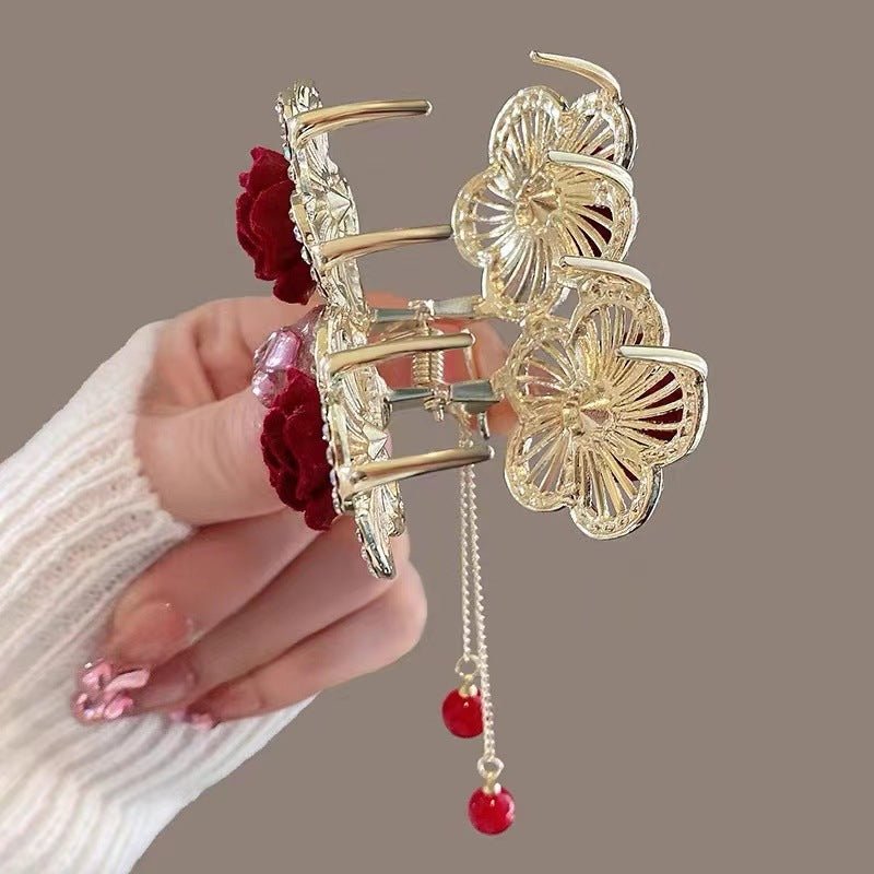 Pinzas de pelo elegantes para niñas: flores 3D con cadenas de perlas colgantes